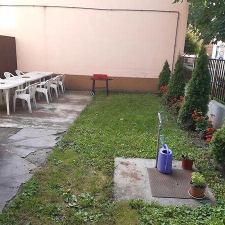 Sasfeszek Apartment Hajdúszoboszló Екстериор снимка