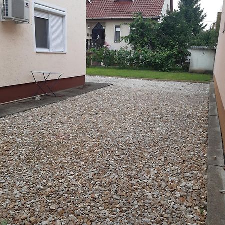 Sasfeszek Apartment Hajdúszoboszló Екстериор снимка