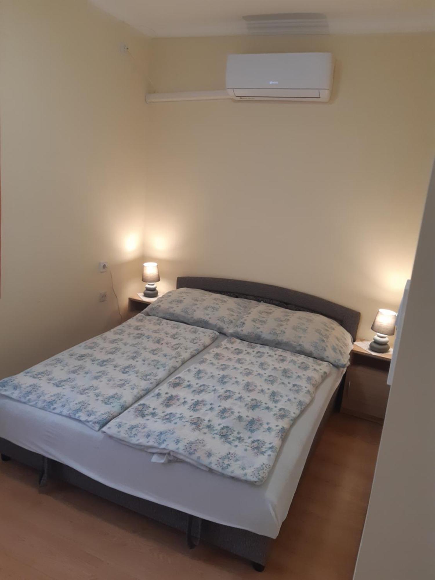 Sasfeszek Apartment Hajdúszoboszló Екстериор снимка