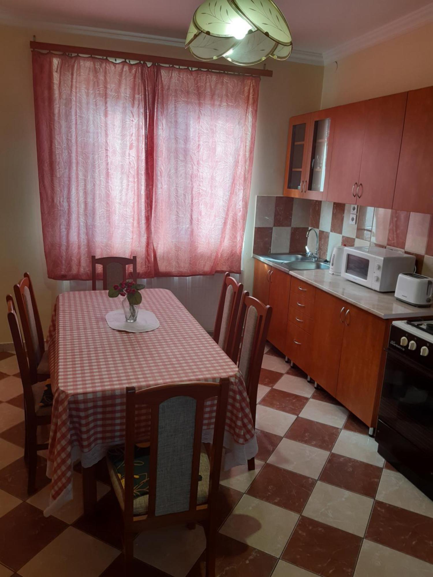 Sasfeszek Apartment Hajdúszoboszló Екстериор снимка